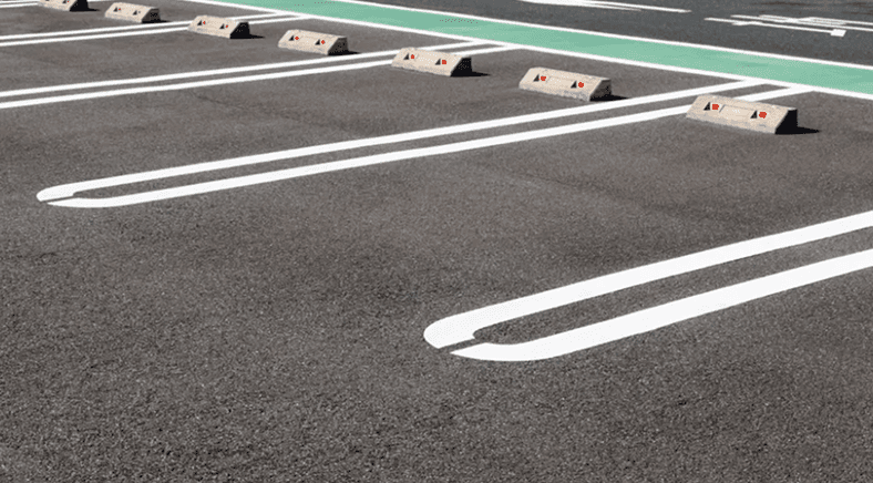 専用駐車場完備